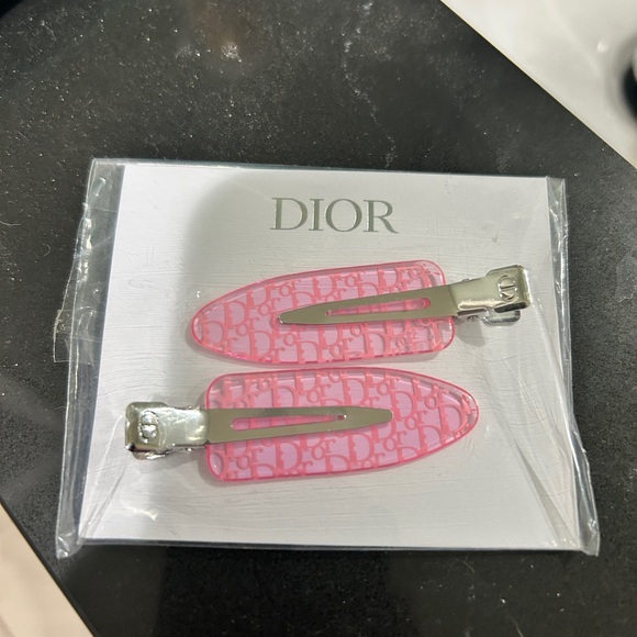 Dior Backstage Logo Hair Clips - Picture 3 of 3